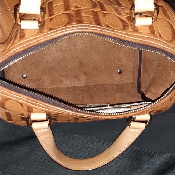 Andy Locked Bucket | Small Shoulder Bag cognac - CH Carolina  Carolina Herrera Andy handbag